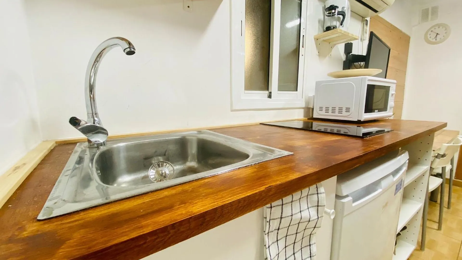 45 Center Basic 1 2 Apartment Barcelona