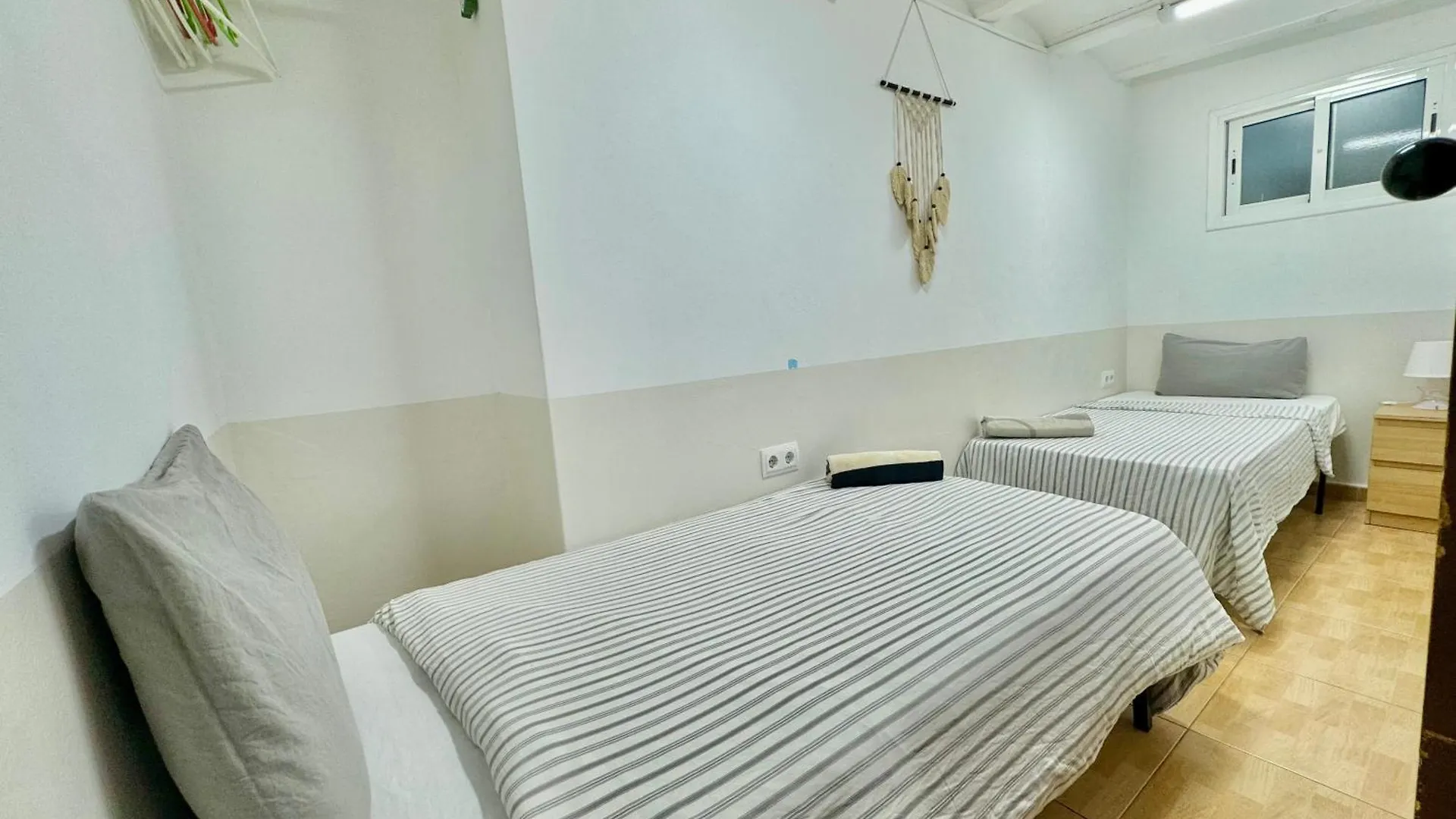 45 Center Basic 1 2 Apartment Barcelona
